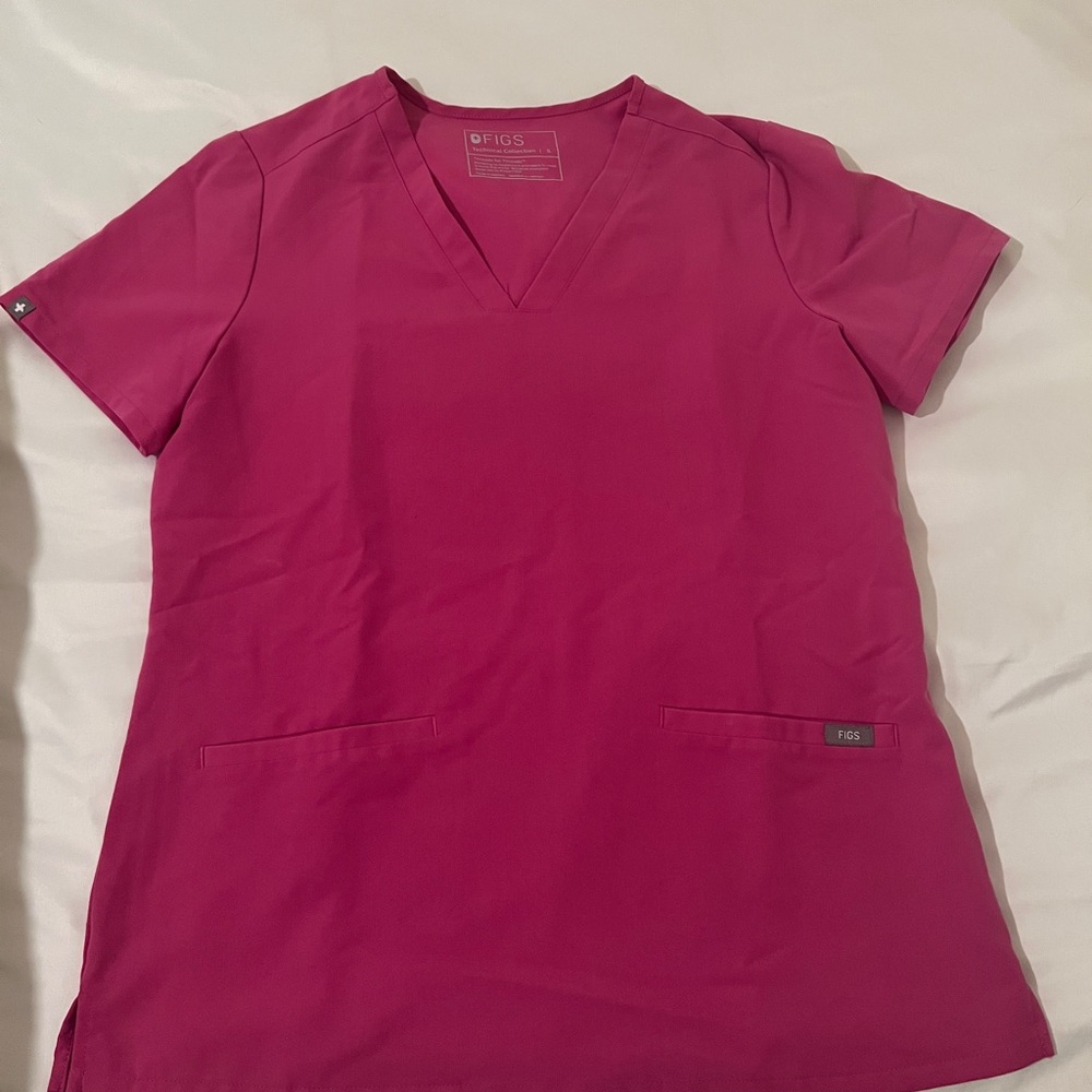 Figs Electric Orchid Casma 3-Pocket Top!